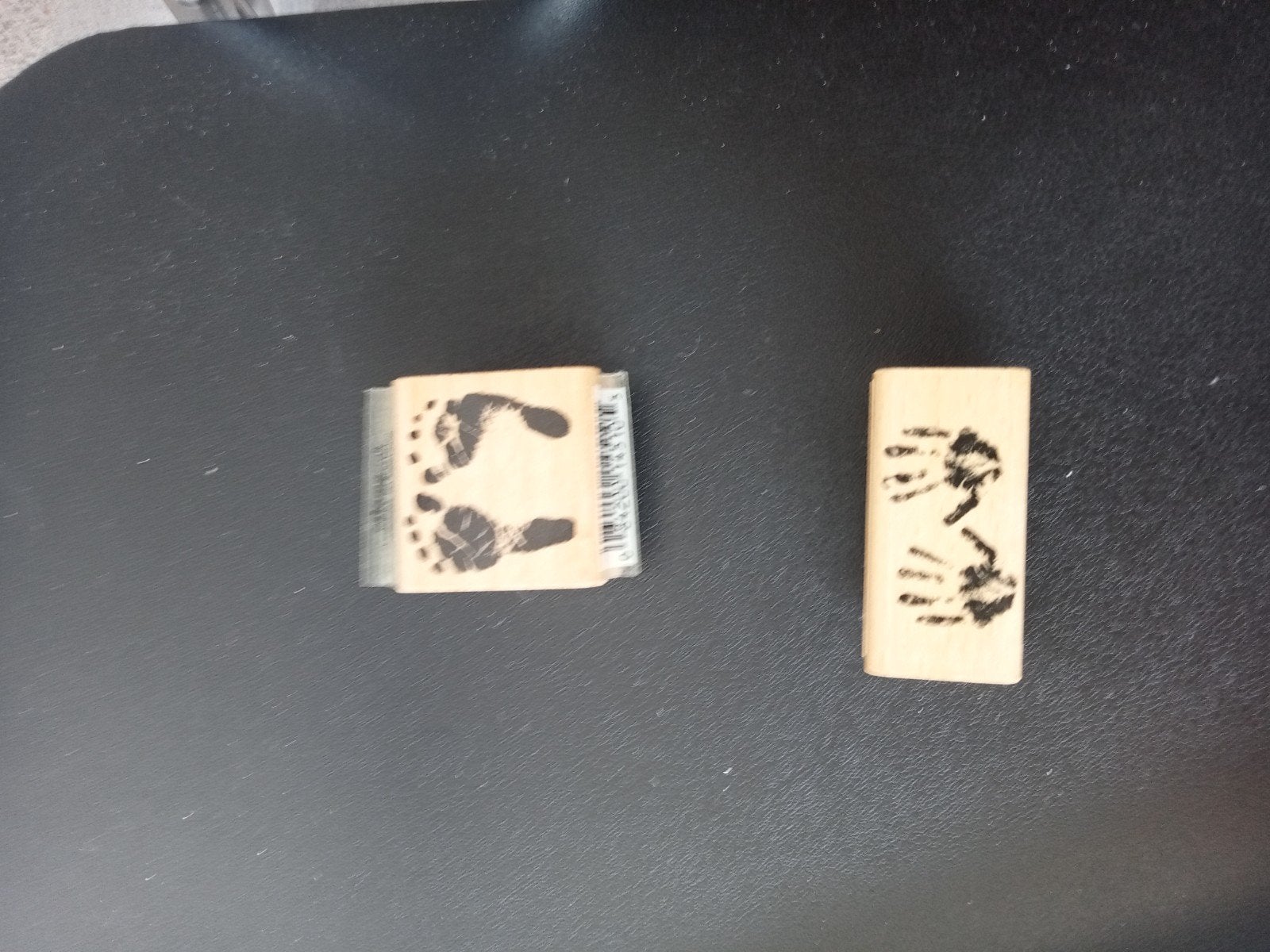 2 mooie stempels handjes en voetjes, Ophalen, Zo goed als nieuw