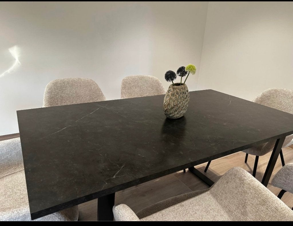 Table noire effet marbre, Huis en Inrichting, Ophalen, Overige materialen, 100 tot 150 cm, Zo goed als nieuw