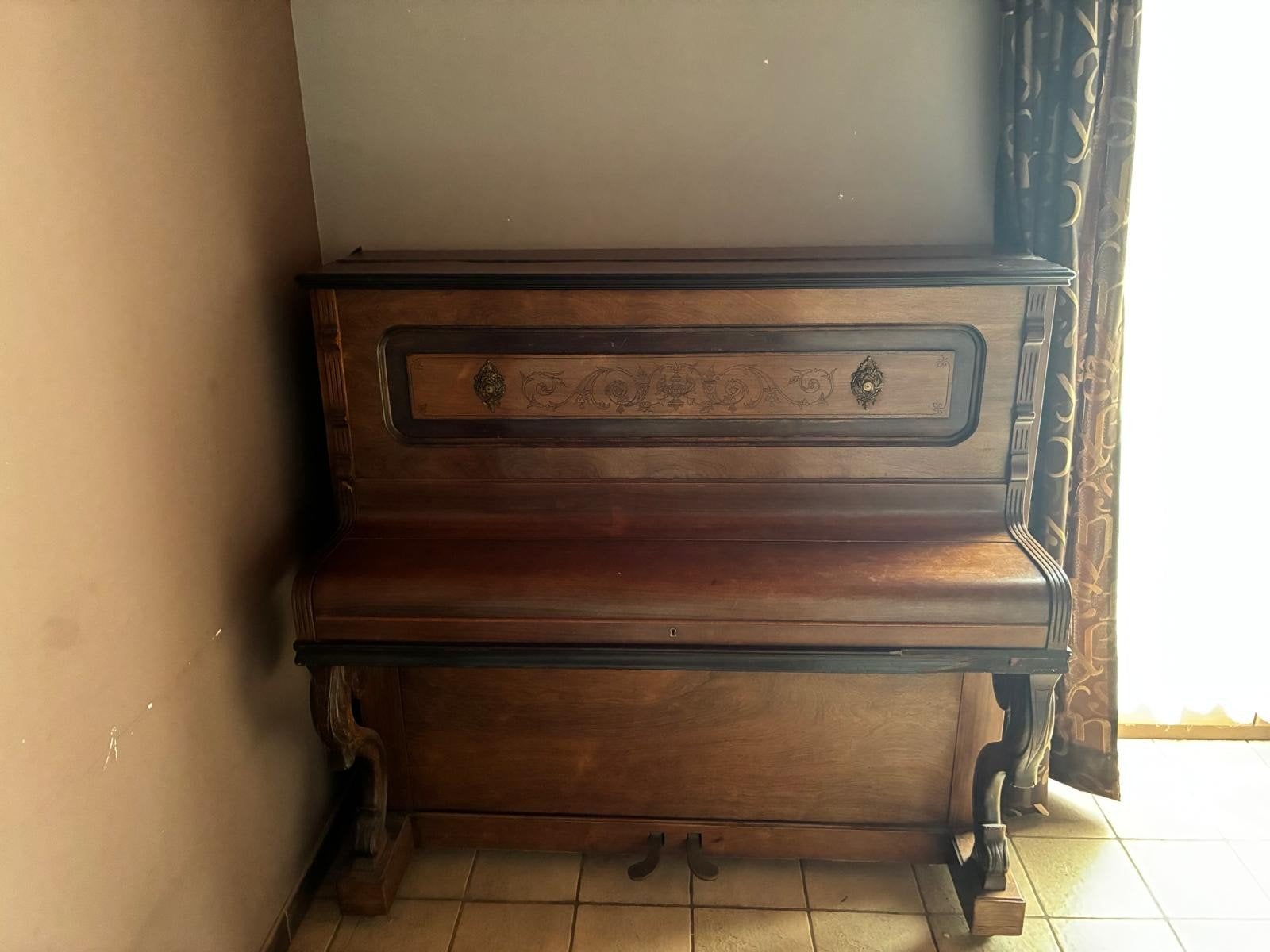le piano peut être récupéré gratuitement, Musique & Instruments, Enlèvement, Piano
