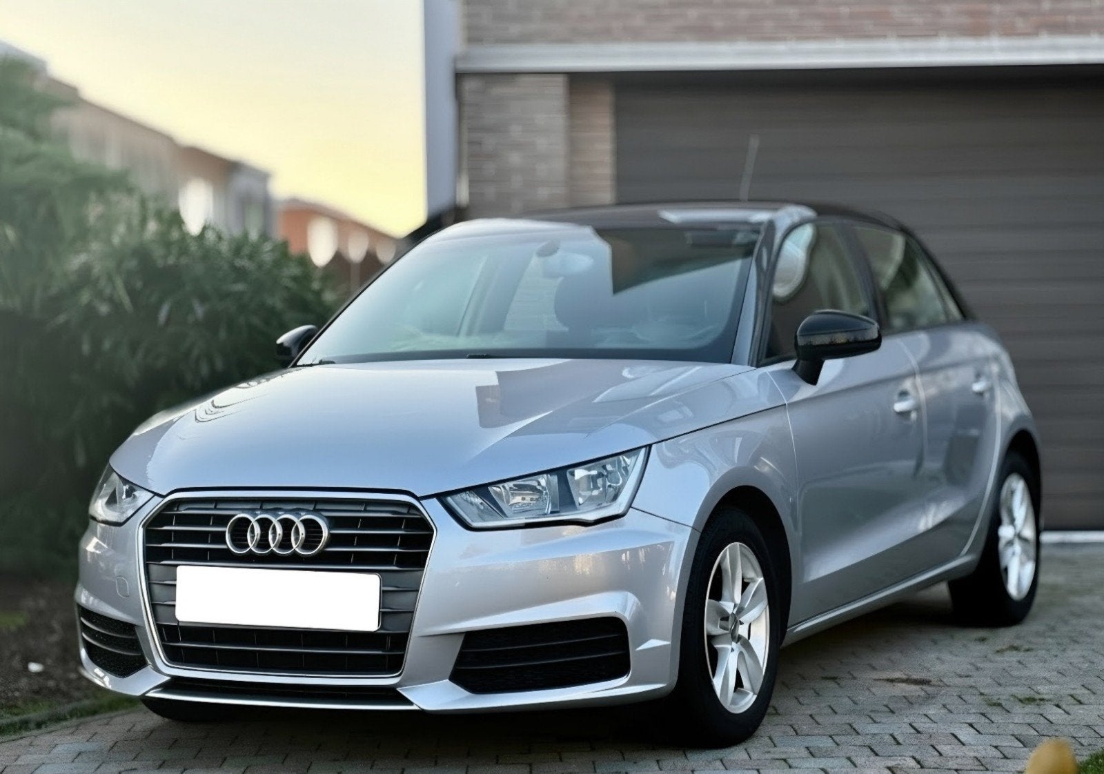 AUDI A1 SPORTBACK | 1.0 TFSI | 95PK | NAVIGATIE | SENSOREN |, Autos, Argent ou Gris, Achat, A1, Euro 6