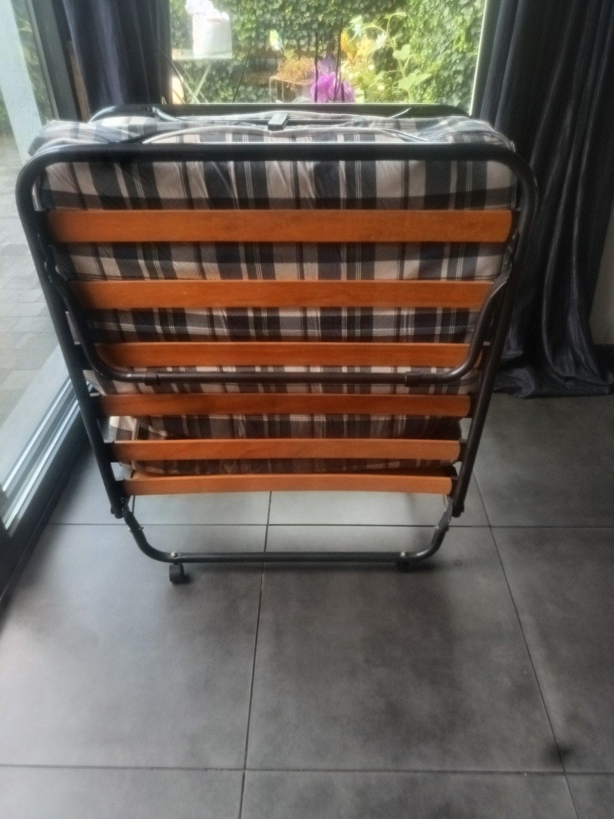 opplooibaar bed, Huis en Inrichting, Slaapkamer | Bedden, Ophalen