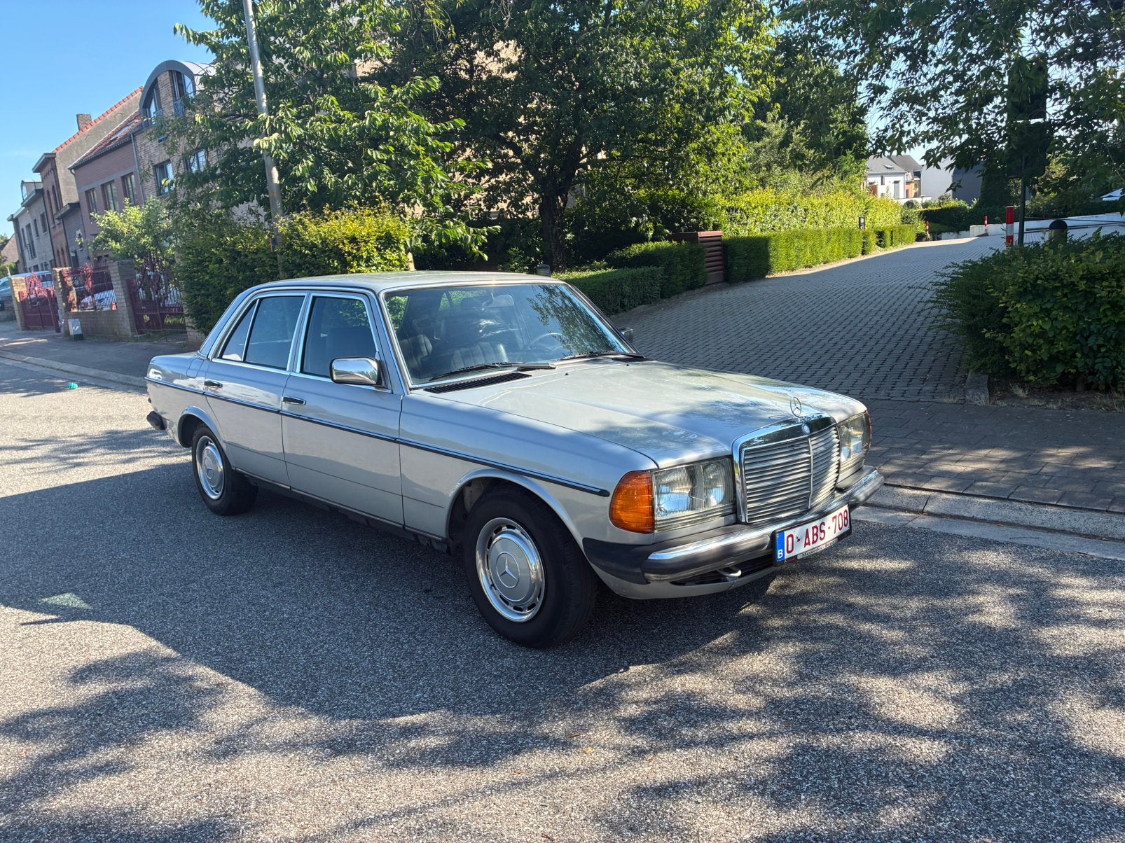 Mercedes 200 diesel 1983, Auto's, Oldtimers, 5 deurs, Particulier, Blauw, Te koop