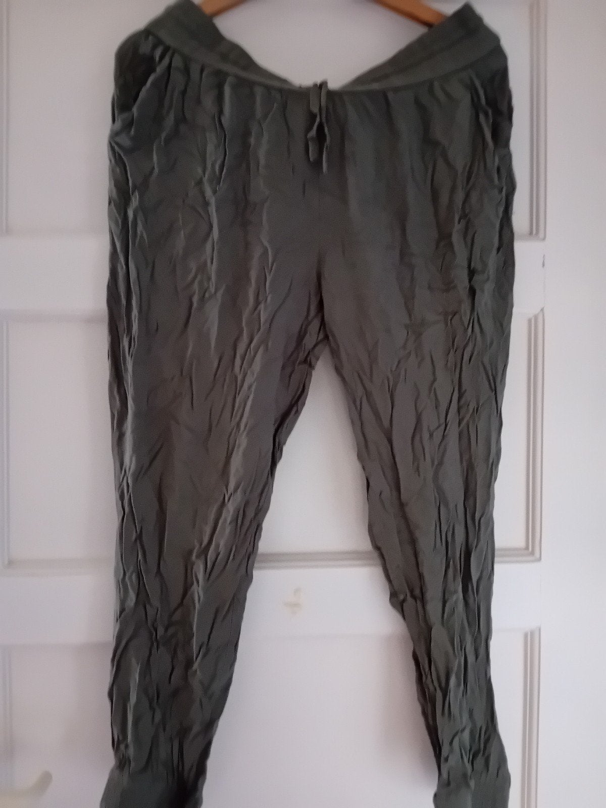 broek maat 44, Enlèvement