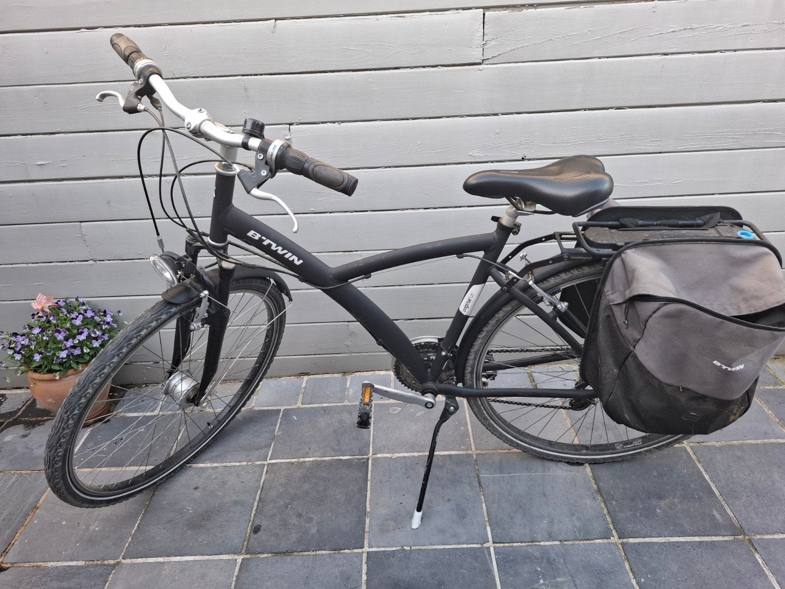 B-twin sportieve stadsfiets 7 versnellingen, Ophalen