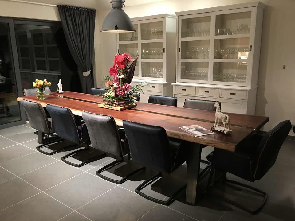 Vol houten tafel, Enlèvement, Comme neuf