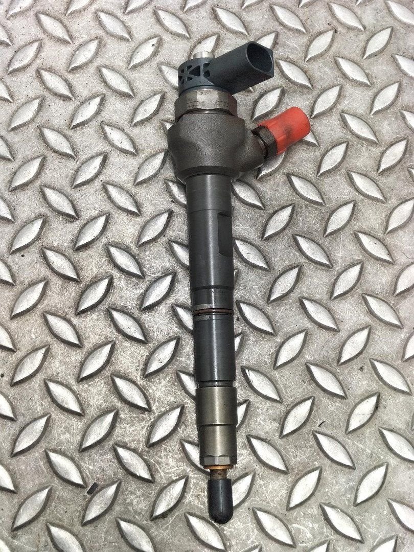VOLKSWAGEN GOLF BRANDSTOF INJECTOR / VERSTUIVER 04L130277AJ, Auto-onderdelen, Ophalen of Verzenden, Gebruikt, ARN erkend