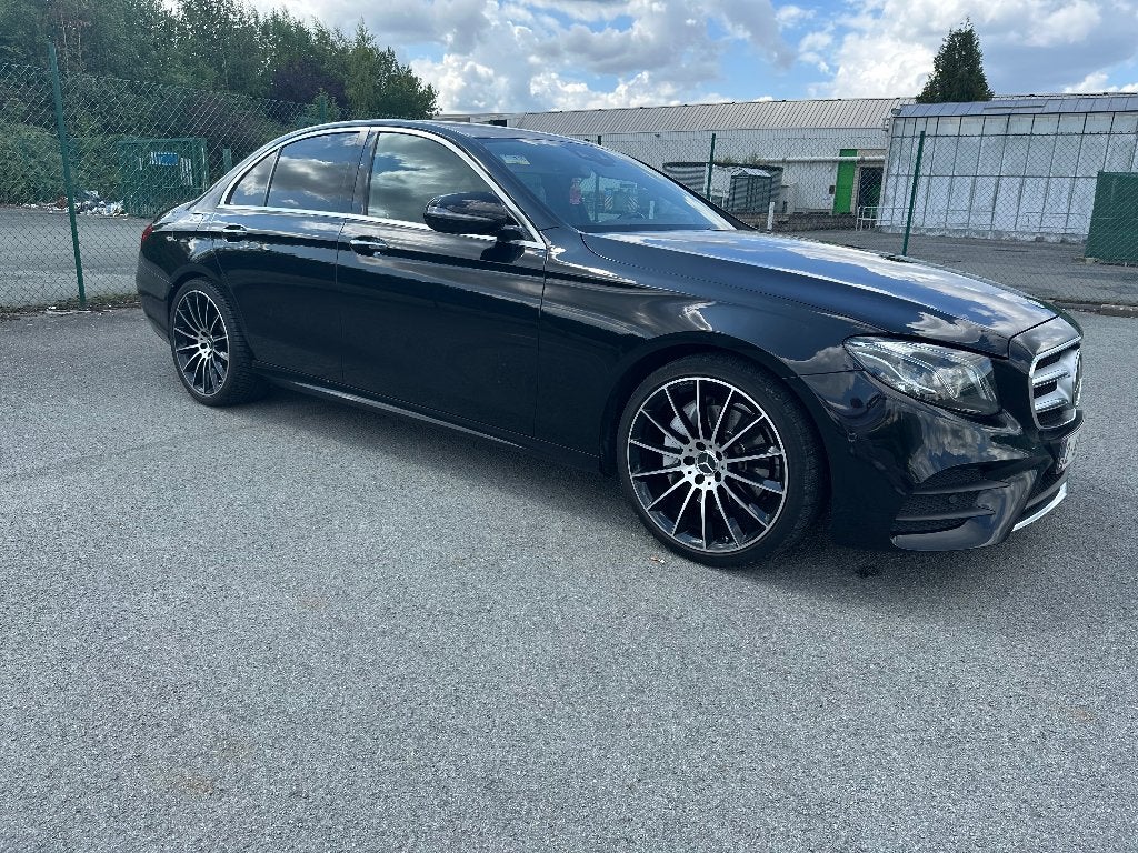 Mercedes E klasse 200 benzine AMG look, Auto's, Automaat, 4 deurs, Achterwielaandrijving, Euro 6