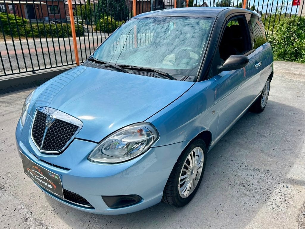 Lancia Ypsilon 1200cc bouwjaar 2008 benzine 116.000 km, Auto's, Voorwielaandrijving, 4 zetels, Stof, Blauw
