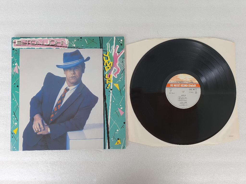 LP Elton John - Jump Up!, Enlèvement ou Envoi, Utilisé