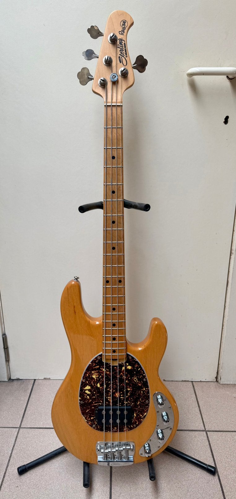 Vroege Music Man Sterling Ray 34, Musique & Instruments, Enlèvement, Utilisé