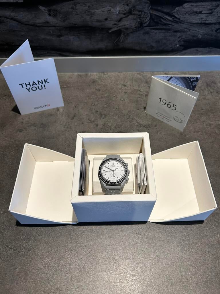 Herenhorloge Swatch x Omega Moonswatch 1965, Handtassen en Accessoires, Horloges | Heren, Kunststof, Verzenden, Polshorloge, Swatch