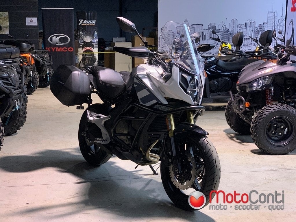 CF Moto MT 650, Motos, Tourisme, Entreprise, Plus de 35 kW, 2 cylindres