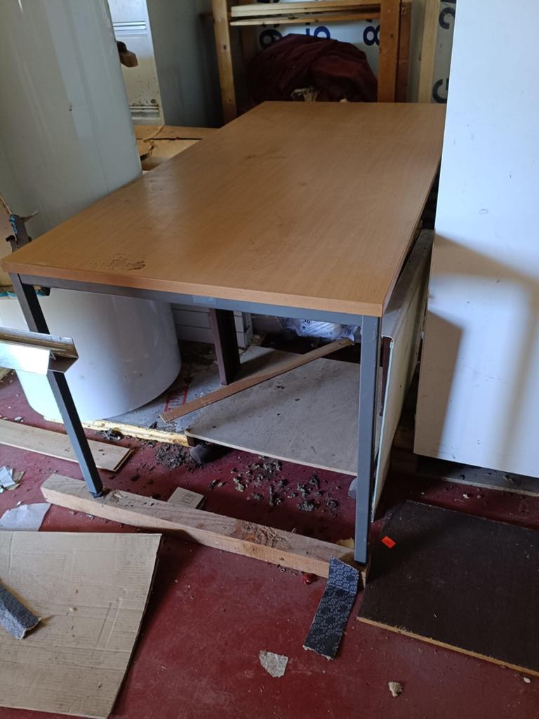3 tables identiques 80 x 160, Bricolage & Construction, Tables à dessin, Enlèvement