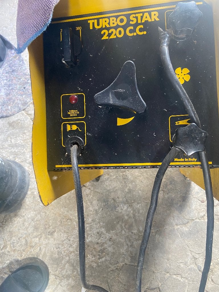 Poste à souder, Enlèvement, Utilisé, 250 ampères, Électrodes