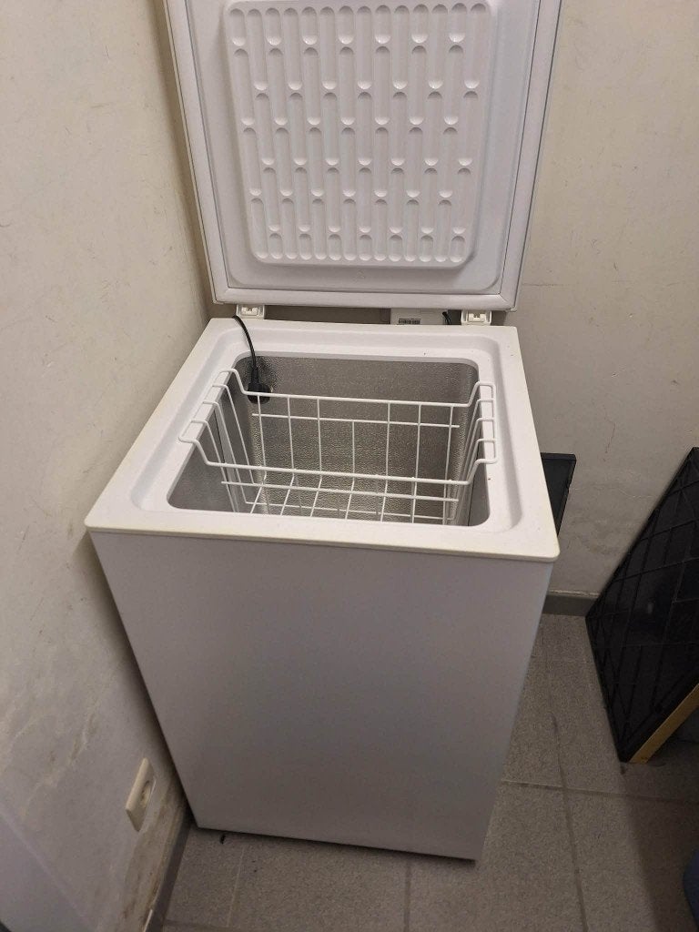 Diepvriesbak, Elektronische apparatuur, Vriezers en Diepvrieskisten, Vrieskist, Gebruikt, Ophalen, 85 tot 120 cm