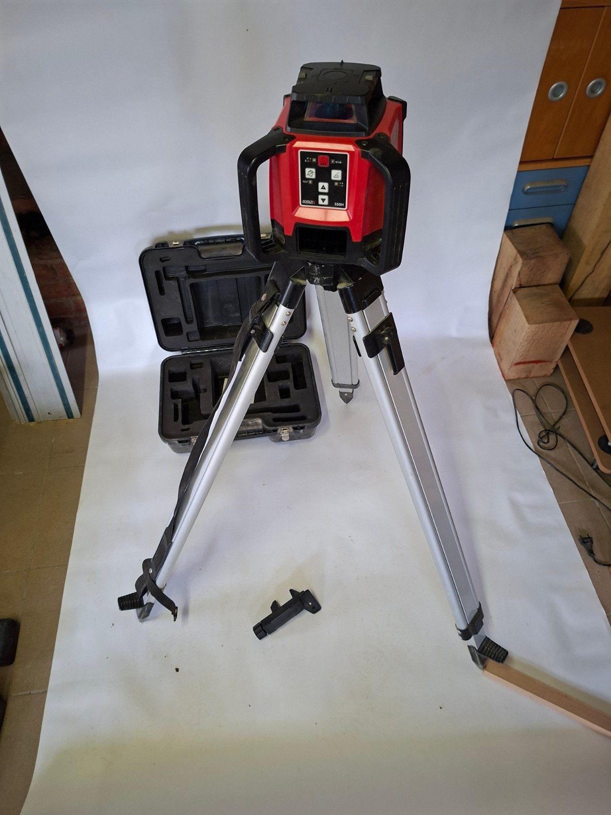 levelfix 550H bouwlaser, Doe-het-zelf en Bouw, Meetapparatuur, Ophalen, Zo goed als nieuw