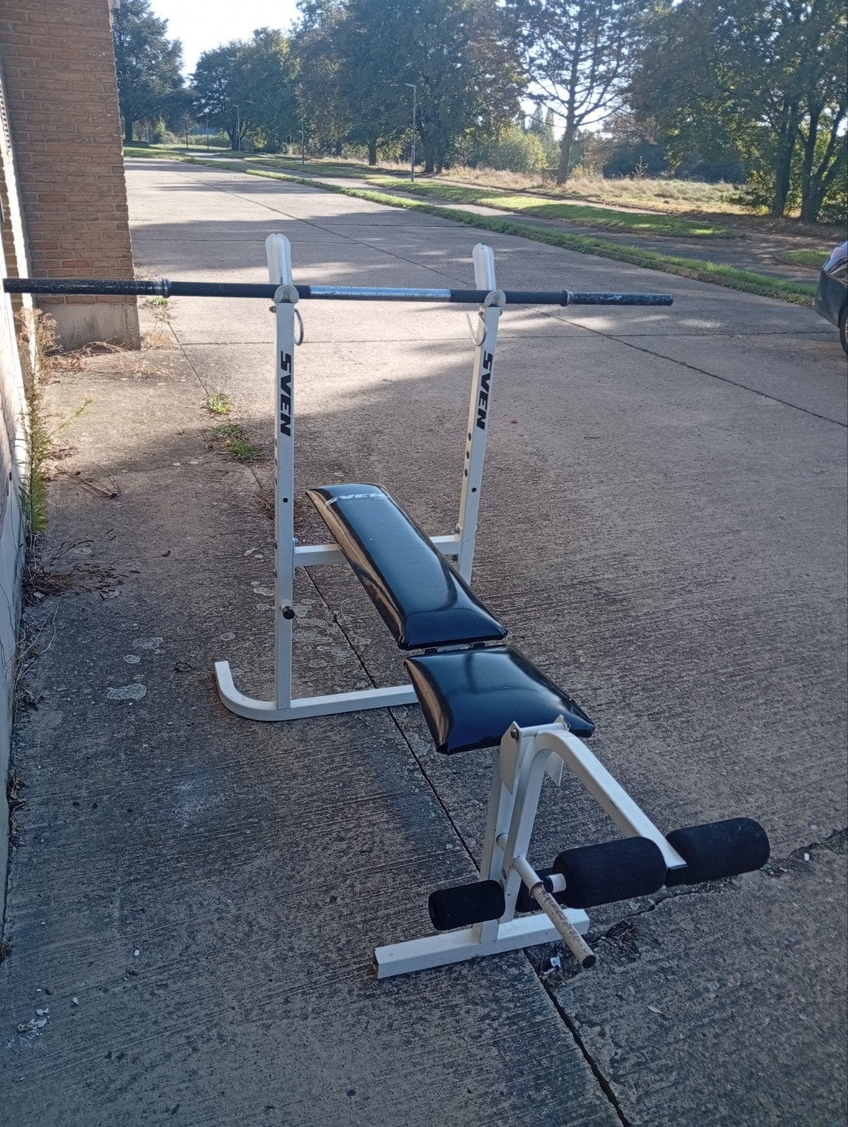 Banc de musculation avec barre, Enlèvement, Utilisé, Métal