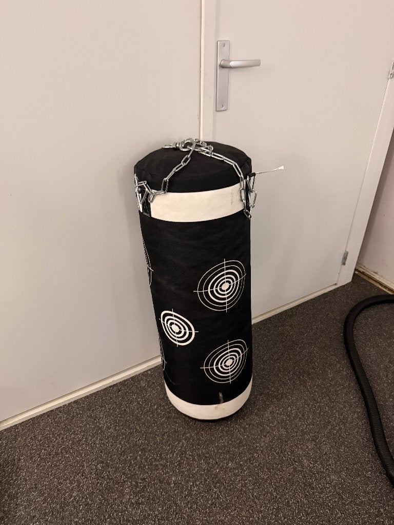 Sac de boxe rempli, jamais utilisé, Enlèvement, Comme neuf, Sac de boxe