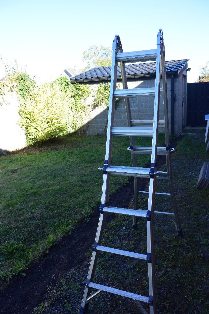 Echelle asymétrique, 2 à 4 mètres, Pliable ou rétractable/escamotable, Escalier, Comme neuf