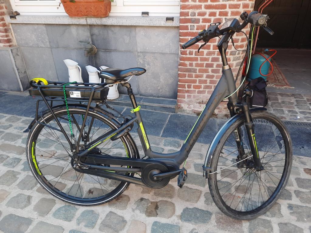 Vélo électrique pour femmes avec nouveau moteur, facture., Vélos & Vélomoteurs, Vélomoteurs & Scooters bridés, Enlèvement
