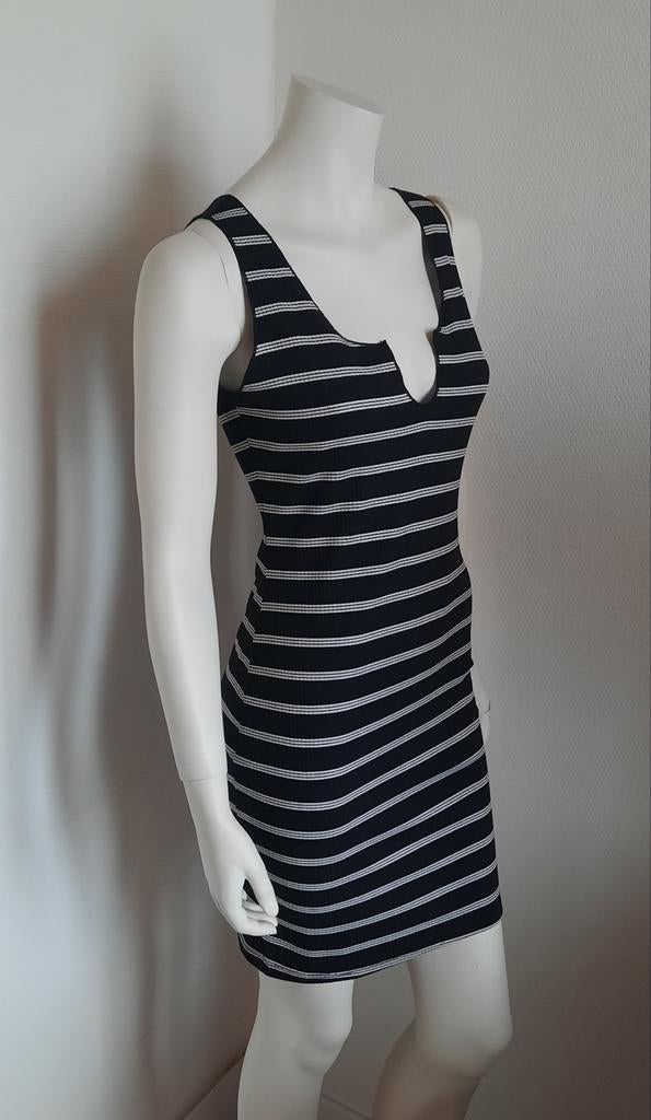 Shein kleedje "M", Kleding | Dames, Maat 38/40 (M), Ophalen of Verzenden, Zo goed als nieuw, Boven de knie