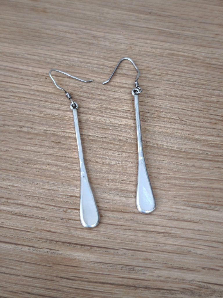 Elegante Sterling Zilveren Drop Oorbellen 925 Minimalistisch, Handtassen en Accessoires, Ophalen of Verzenden, Zilver, Oorbellen