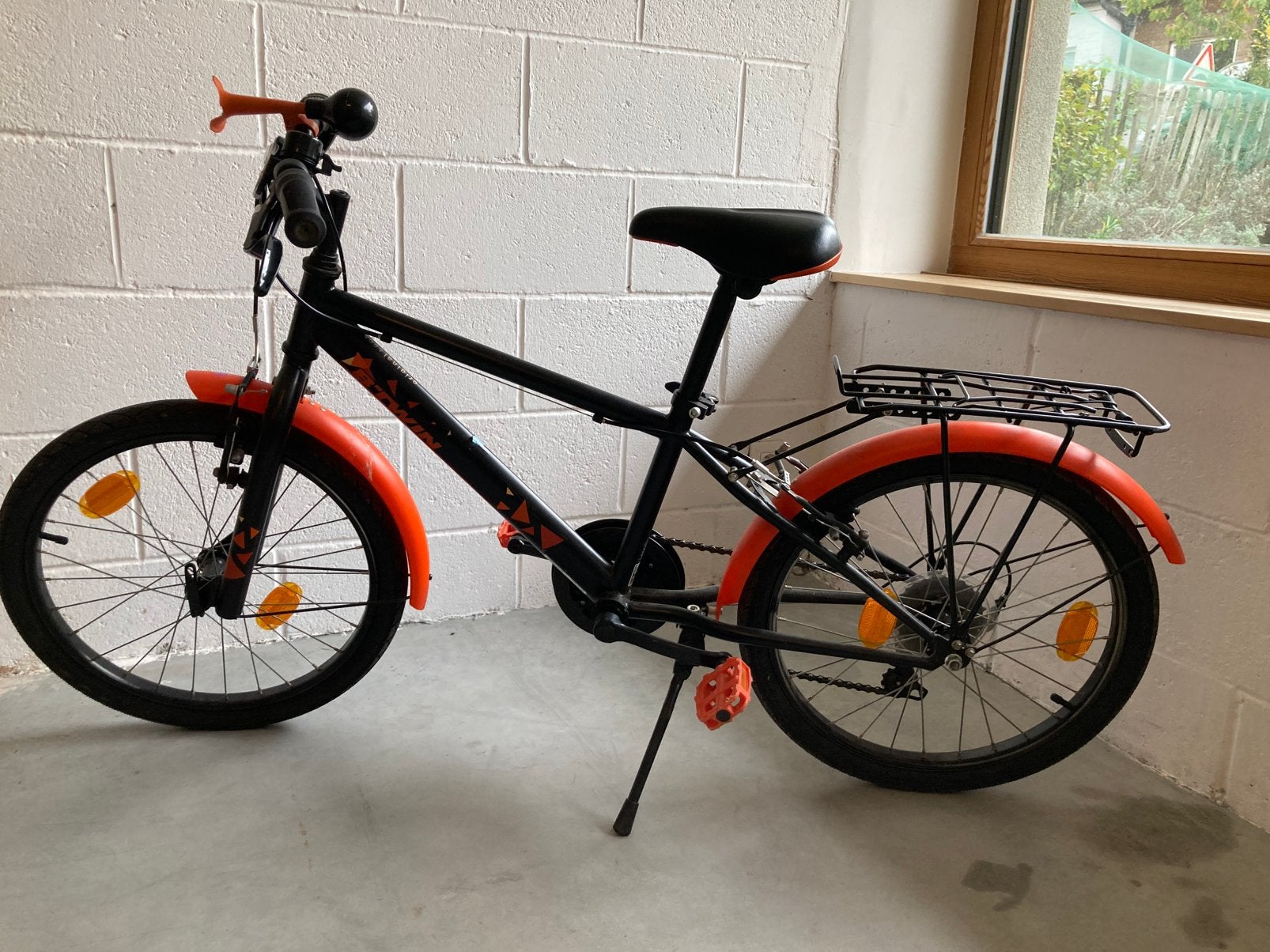 Btwin 20 inch oranje en zwarte fiets, Fietsen en Brommers, Ophalen, Gebruikt, Velgrem, 16 tot 20 inch