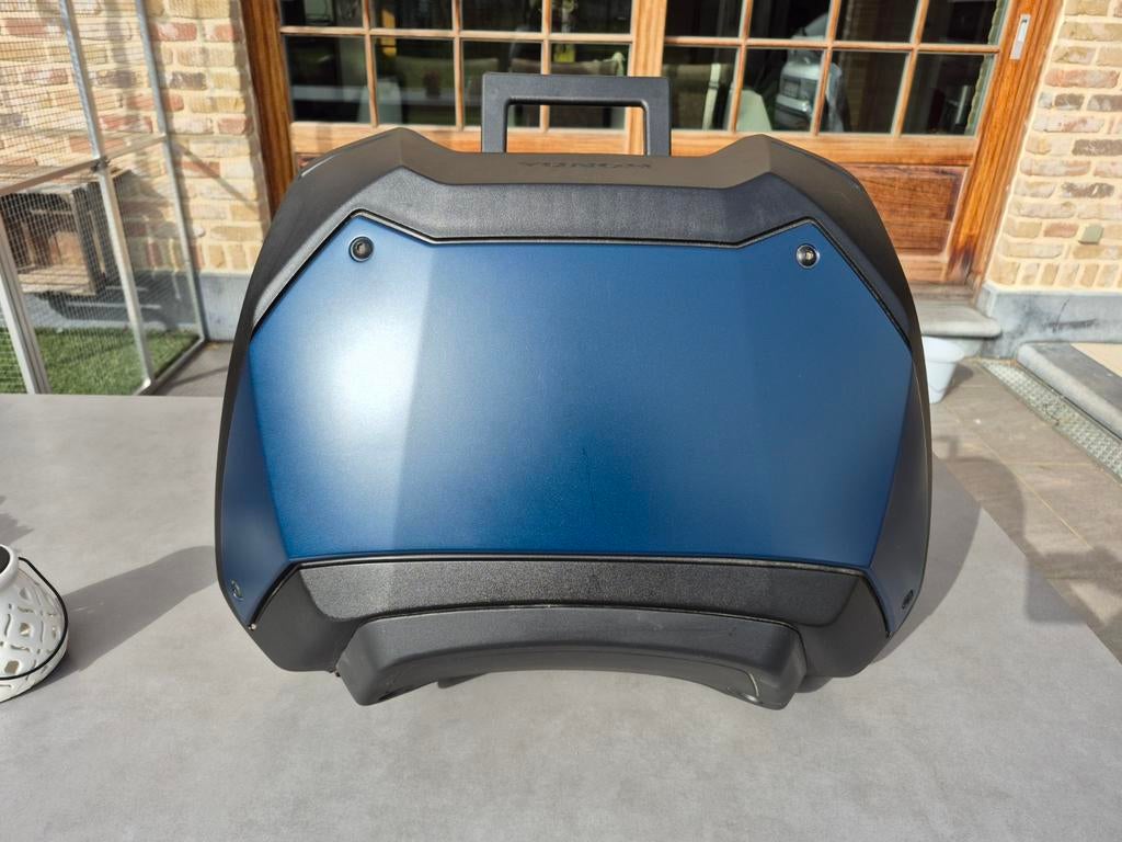 Honda Forza 750 topkoffer, Ophalen