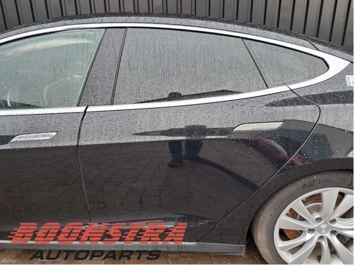Portier 4Deurs links-achter van een Tesla Model S (Model S 1, Gebruikt, -, -, Ophalen of Verzenden