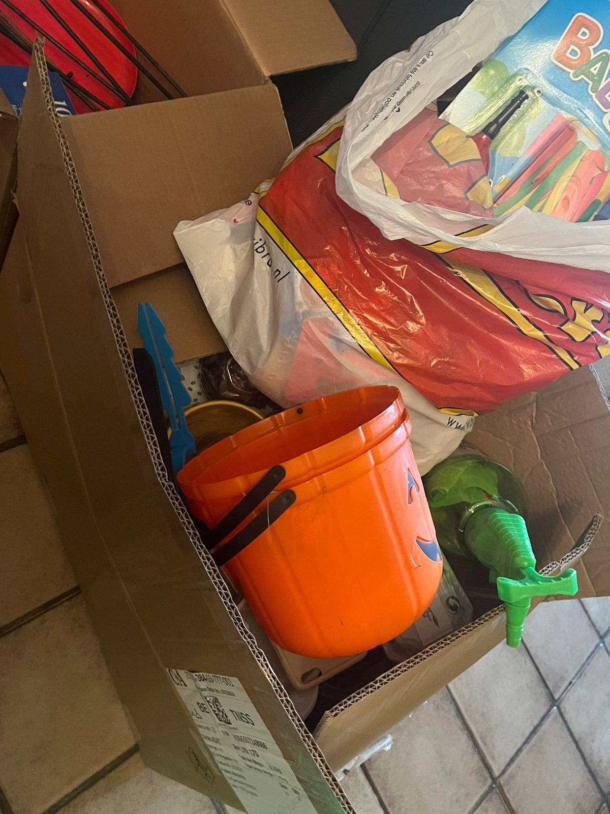 9 dozen voor rommelmarkten, Diversen, Ophalen, Zo goed als nieuw