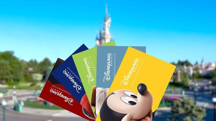 Recherche 5 billets Disneyland Paris, Tickets & Billets, Loisirs | Parcs d'attractions