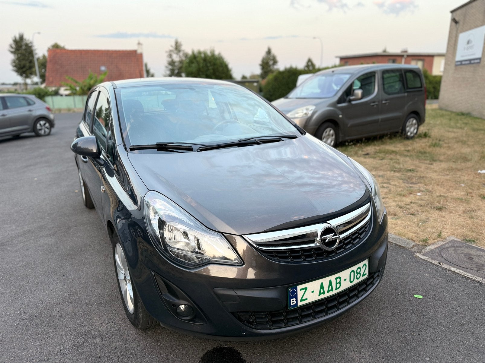 Te koop Opel Corsa1.2 Benzin km132000 jaar 2014 euro 5, Auto's, Opel, Euro 5, Zwart, Leder en Stof, Bedrijf