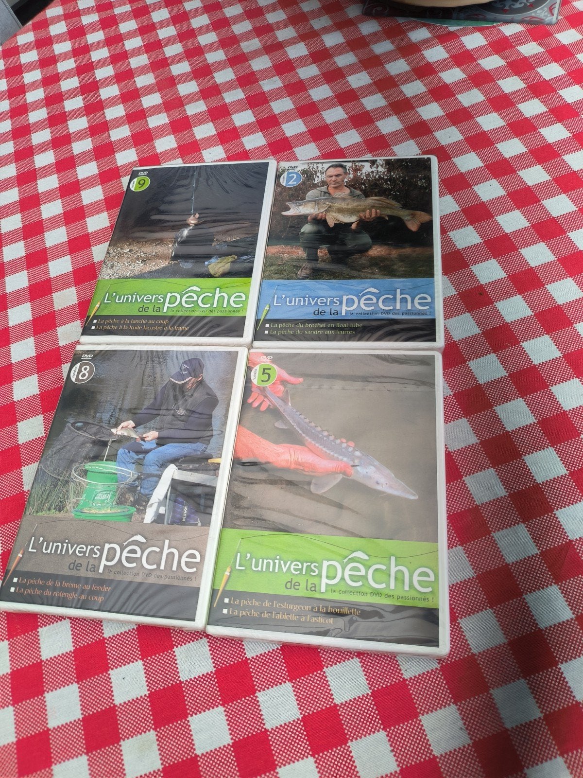 lot de 4 DVD de pêche, CD & DVD, Documentaire, Enlèvement ou Envoi, Français, À partir de 9 ans