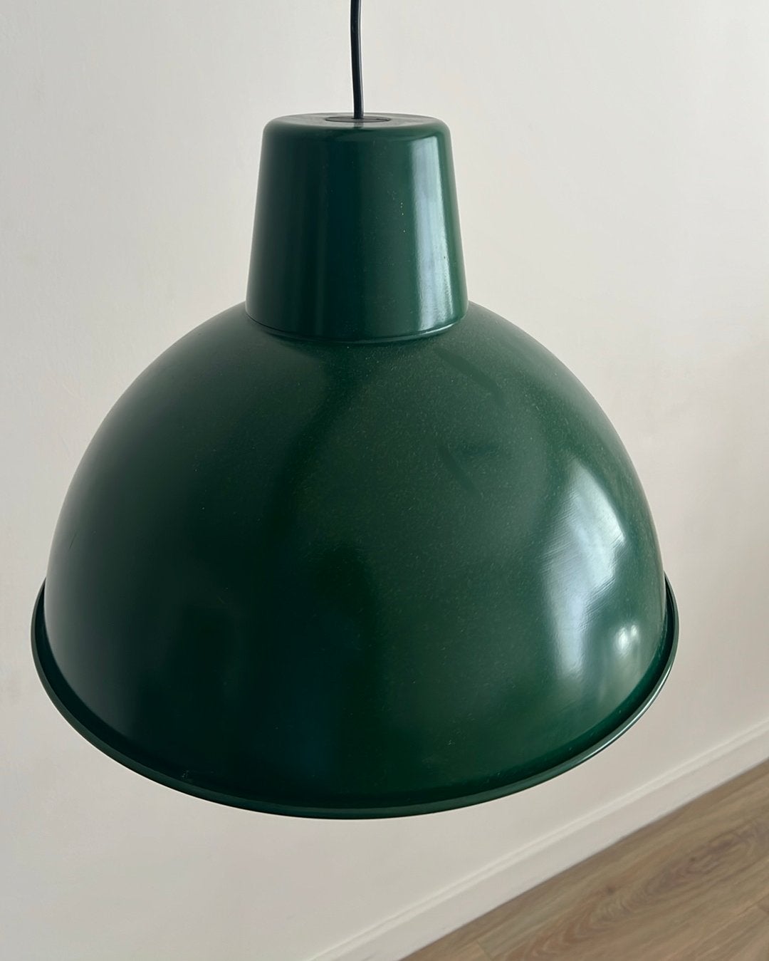 Lampe IKEA verte, Huis en Inrichting, Lampen | Hanglampen, Ophalen, Zo goed als nieuw, E27 (groot)