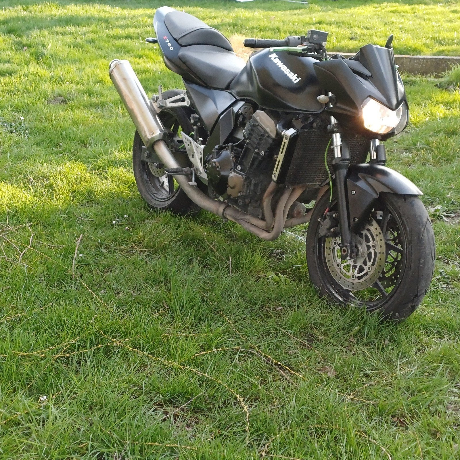 Kawasaki z750, Particulier