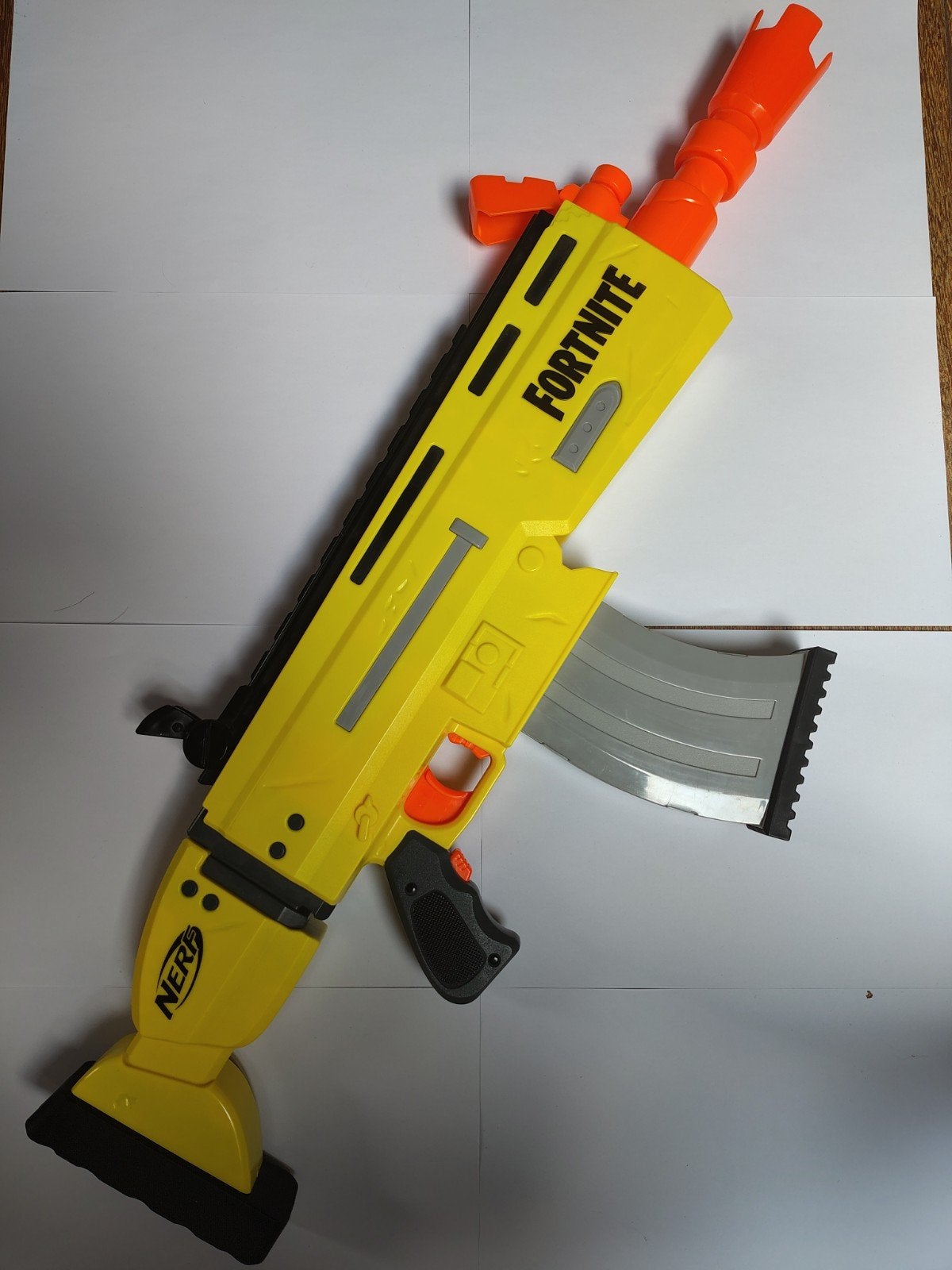 Nerf scar Fortnite 60cm parfaite état tout inclues, Enlèvement ou Envoi