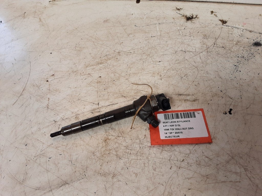 INJECTEUR Seat Leon (5FB) (01-2012/08-2020) (04L130277AJ), Seat Deutschland GmbH, Service@seat.de, Utilisé, Seat