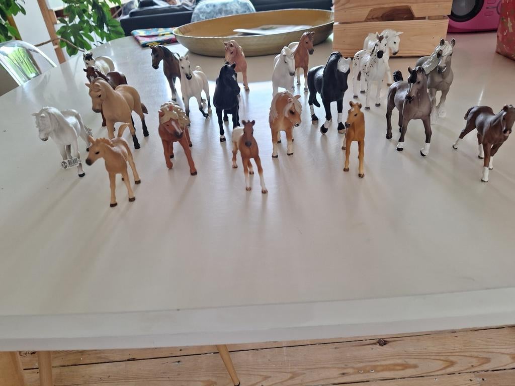 Collection de chevaux Schleich, Enlèvement