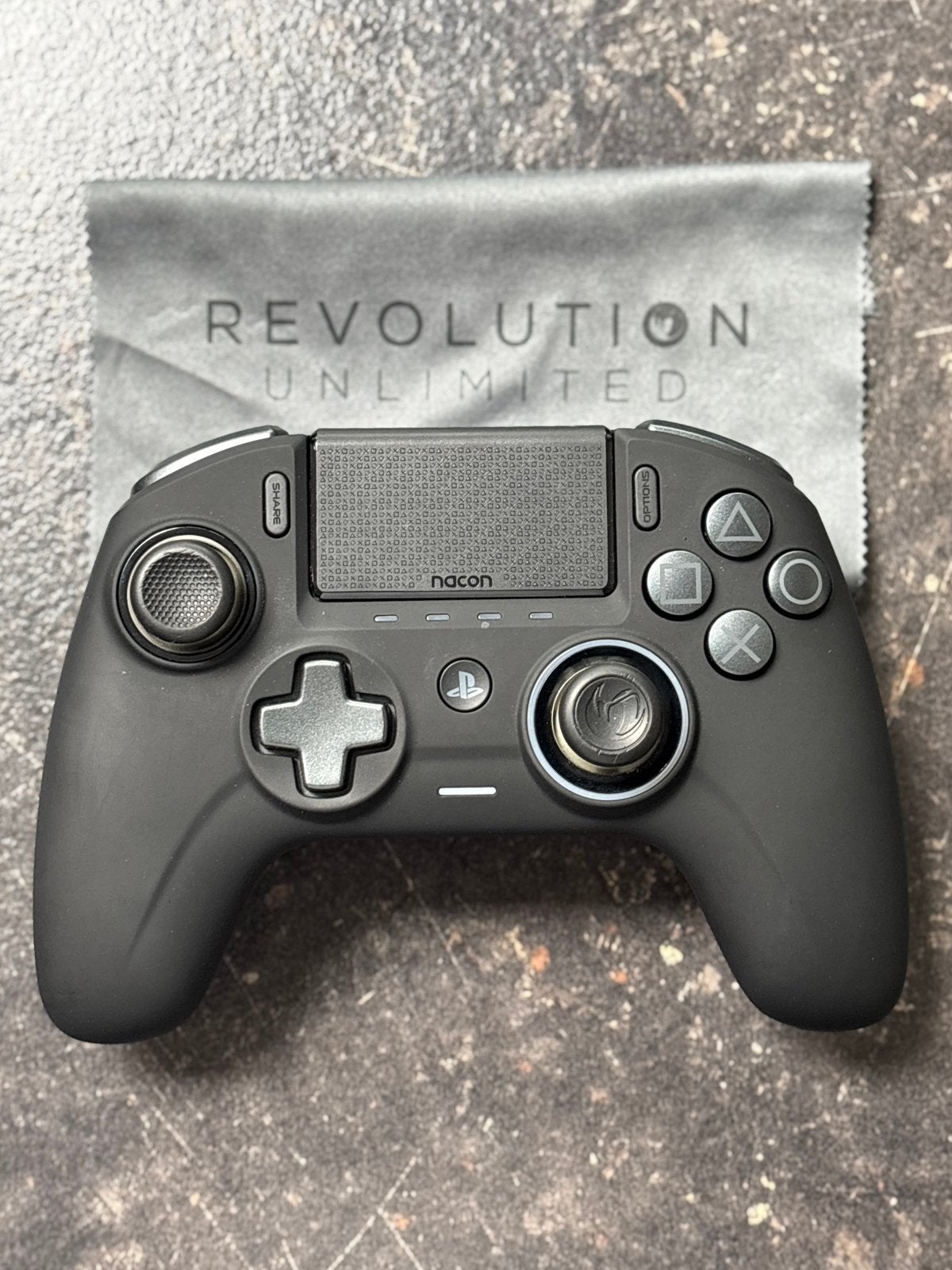 Manette PS4 - Nacon Revolution Pro, Enlèvement, Neuf, PlayStation 4, Sans fil