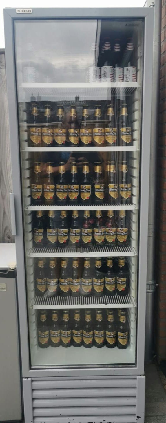 Te huur:horecakoelkast, partytent, JBL boxen statafels, Hobby en Vrije tijd, Feestartikelen, Ophalen of Verzenden