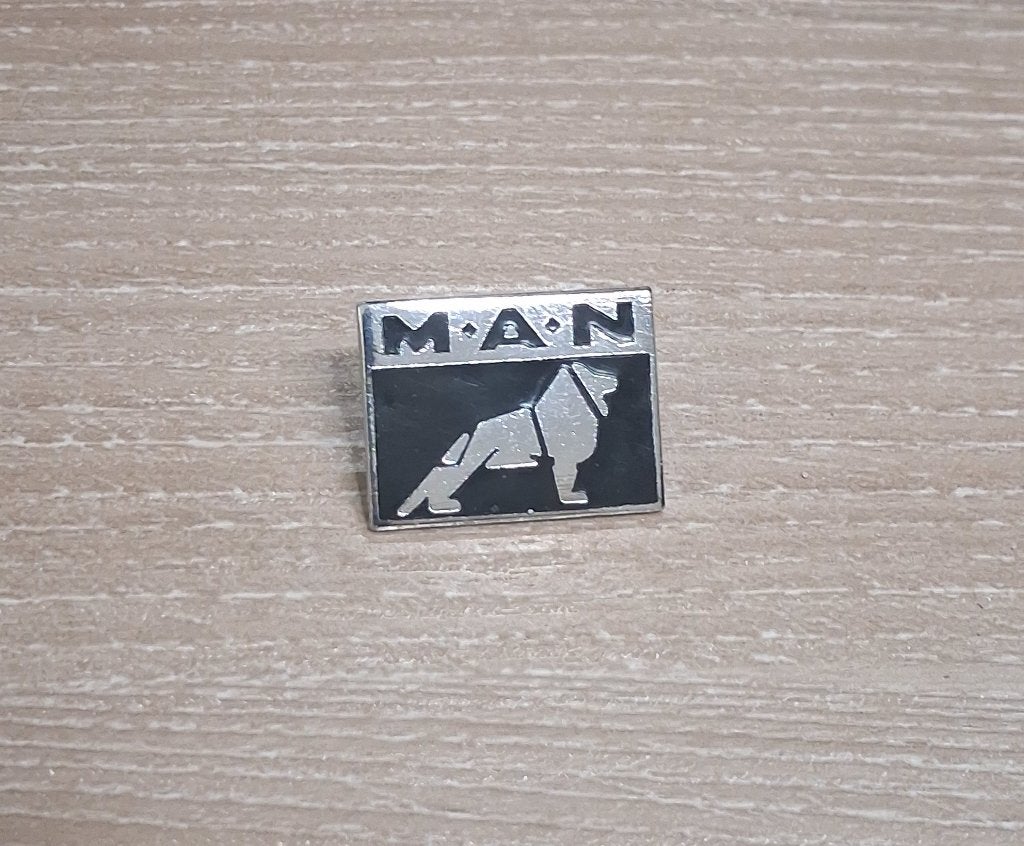 PIN - MAN - TRUCK - CAMION, Envoi, Utilisé, Transport, Insigne ou Pin's