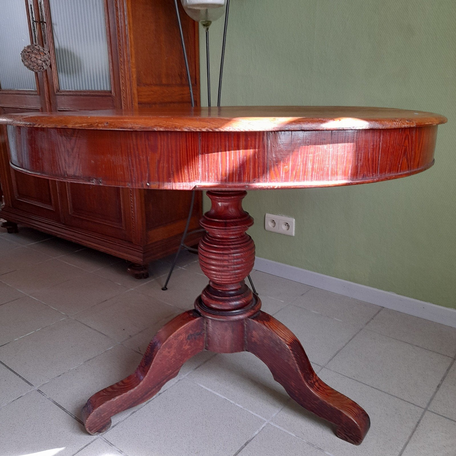 acajou tafel, Ophalen