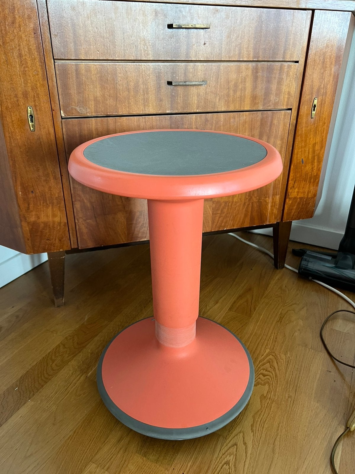 Tabouret ergonomique Interstuhl, Maison & Meubles, Tabouret de bureau, Comme neuf, Enlèvement, Orange