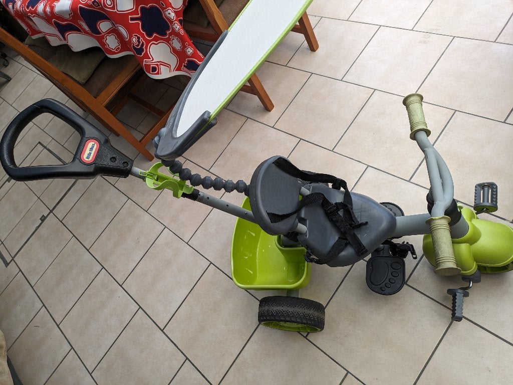 driewieler met duwstang Little Tikes., Fietsen en Brommers, Fietsen | Driewielers, Zo goed als nieuw, Duwstang, Ophalen
