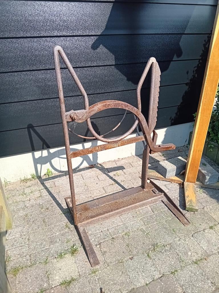 Oude melkbus standaard, Ophalen