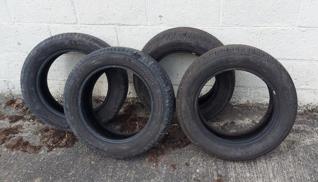 4 Renault Twingo Michelin/Yokohama zomerbanden, Ophalen, Gebruikt, 15 inch, Band(en)
