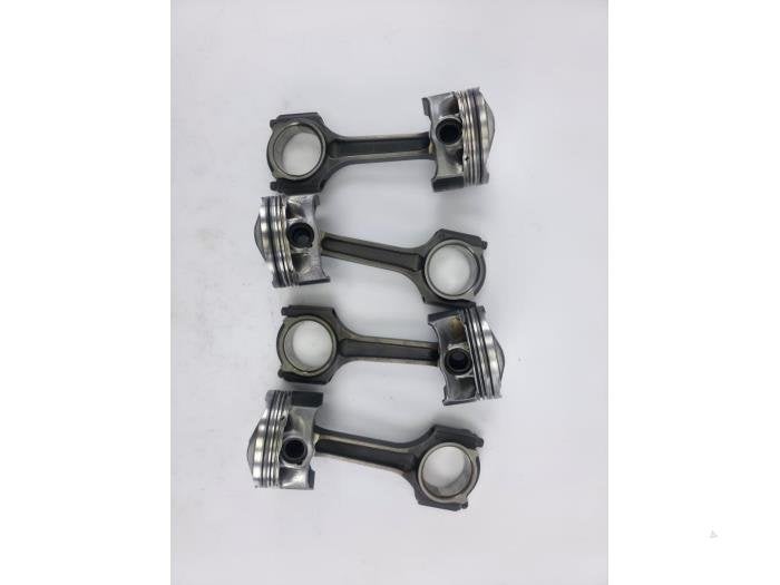 Piston d'un Ford Focus, -, 3 mois de garantie, -, -