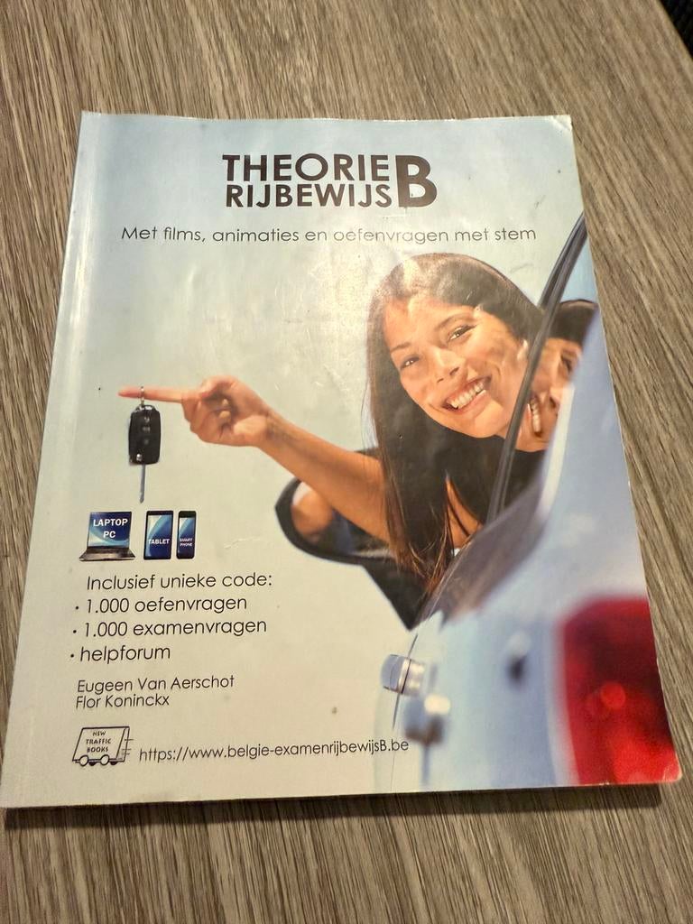 Theorie Rijbewijs B boek, Boeken, Ophalen, Zo goed als nieuw