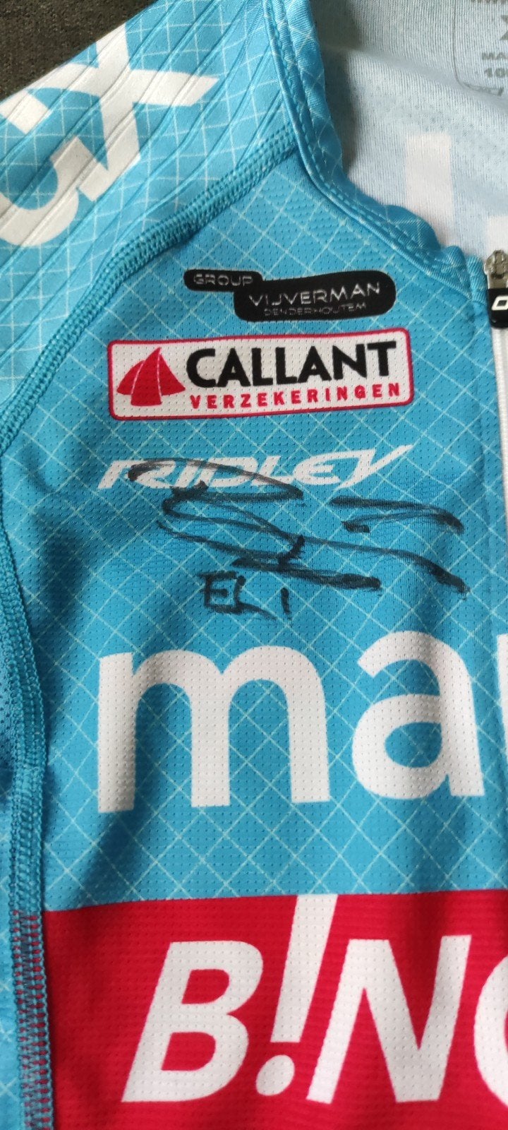 gesigneerd truitje Eli Iserbyt, Ophalen of Verzenden, Nieuw
