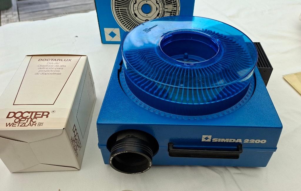 Projecteur Dias PRO-SIMDA 2000+objectif 2.8x100, Enlèvement, Utilisé